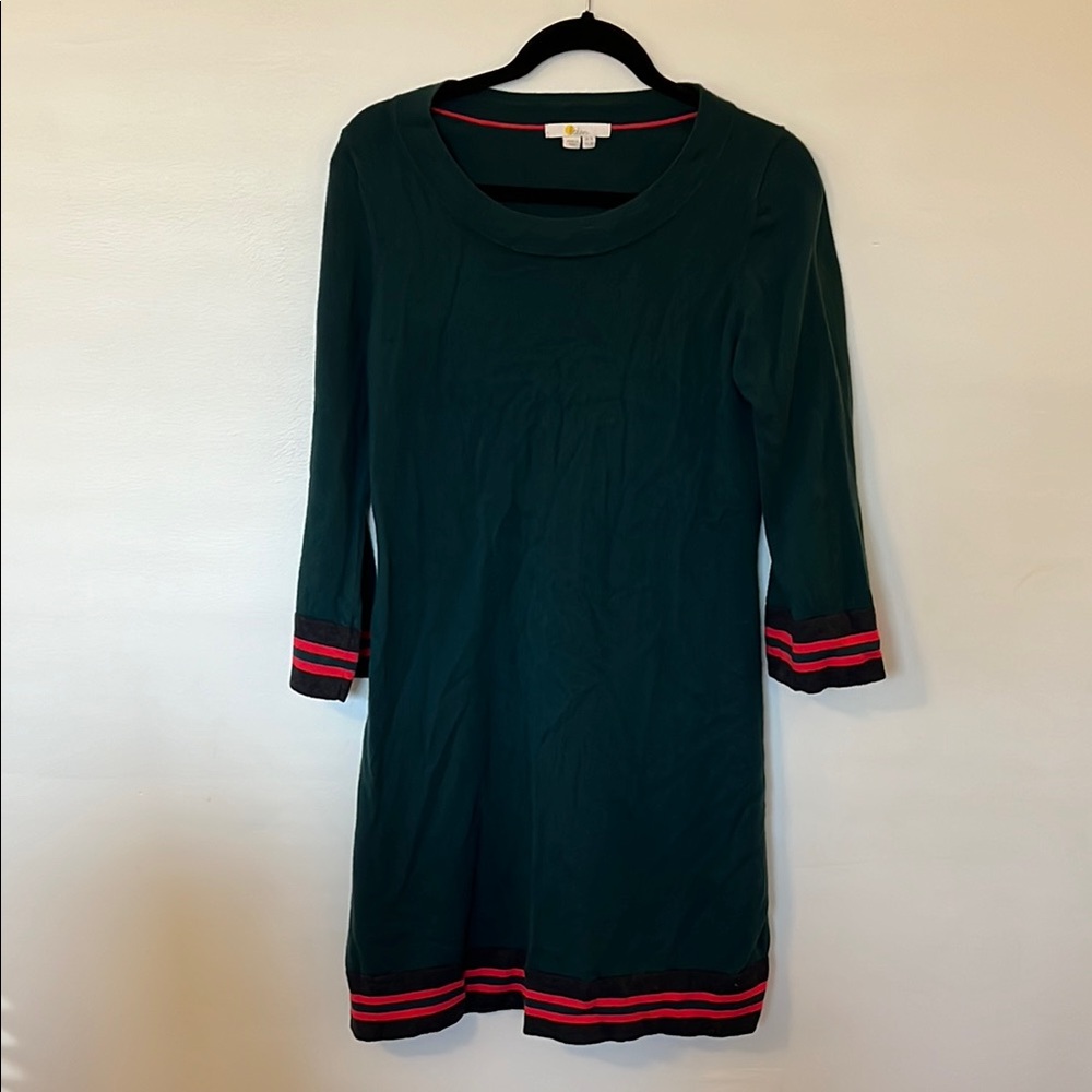 Chic Green Dress with Red Accents